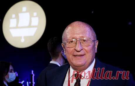 Гинцбург заявил, что свиной грипп поражает легкие по аналогии с дельта-штаммом ковида. По словам директора центра им. Гамалеи, вероятность тяжелых легочных осложнений после свиного гриппа в несколько раз выше по сравнению с многими другими вариантами вируса
