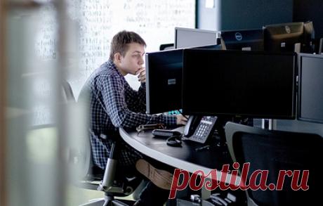 В РФ разрабатывают усложняющий мошенничество в интернете законопроект. Речь идет об установлении барьеров - начиная от идентификации клиентов, в том числе с использованием биометрии с дополнительным действием, которые подтверждают, что человек является клиентом банка