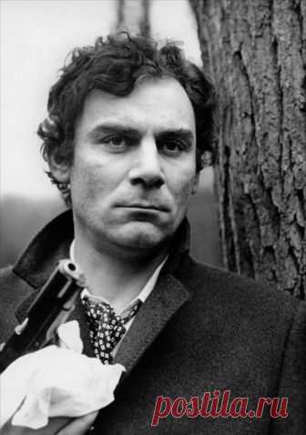 Джан Мария Волонте (Gian Maria Volontè)
- 9 апреля, 1933 • 6 декабря 1994