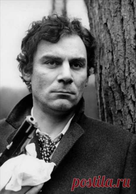 Джан Мария Волонте (Gian Maria Volontè)
- 9 апреля, 1933 • 6 декабря 1994