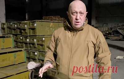Пригожин объявил о полном выполнении задач операции ЧВК "Вагнер" в Артемовске. По словам главы частной военной компании, операция "Бахмутская мясорубка" была рассчитана "главным образом не для взятия населенного пункта Бахмут, а для перемалывания подразделений ВСУ"