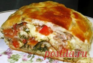 Рулет из слоеного теста с курицей и овощами - Вкусно Дома