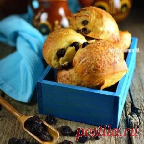 СДОБНЫЕ БУЛОЧКИ С ИЗЮМОМ