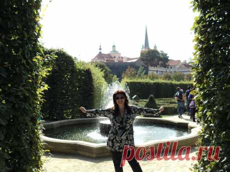 Прогулки по Праге на общественном транспорте и пешком без проф.экскурсий, но с рассказами, показами, фотосессией и ответами на все вопросы - 20 евро/час с чел. либо 100 евро/день за компанию от 2 человек: встреча и проводы к Вам в отель, квитанция об оплате перед выездом на прогулку.