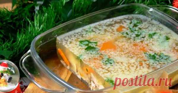 Холодец из курицы — Вкусное блюдо простого приготовления! Ингредиенты: бедра куриные — 3 шт морковь — 1 шт лук — 1/2 шт чеснок — 2 зуб перец горошком — 1 ч.л. лавровый лист — 2 шт соль вода — 1,5 л желатин — 1 ст.л. петрушка Приготовление: В кастрюлю положить бедра, целую морковь, лук, чеснок, перец, соль, лавровый лист, залить водой, варить 2 часа. Желатин залить 100 мл холодной воды, оставить на 10 минут. Когда курица готова, бульон процедить через сито или марлю, курицу...