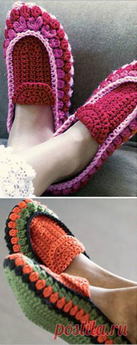 Вязаные домашние тапочки. Crochet Slippers by Doris Chan.