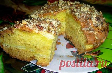 Шарлотка с яблоками и орехами - Простые рецепты Овкусе.ру