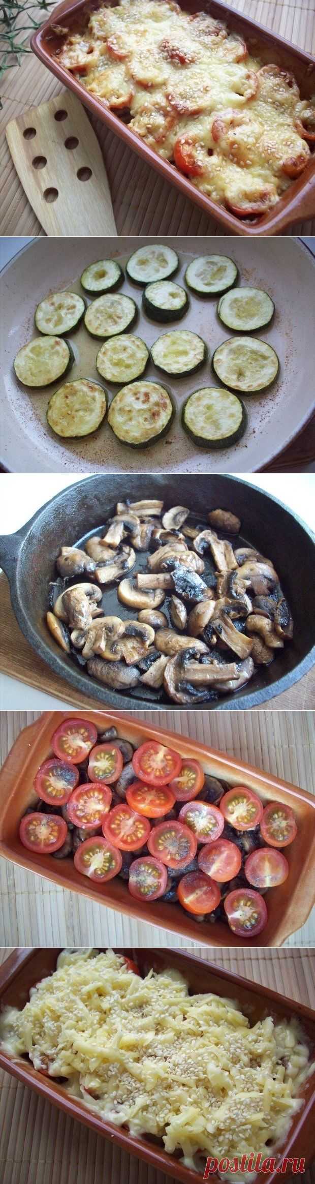 Как приготовить кабачки, запеченные с шампиньонами и помидорами под сыром - рецепт, ингридиенты и фотографии