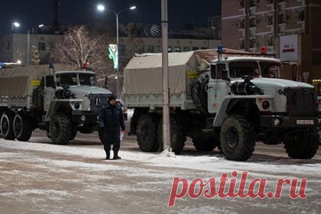 Милонов назвал причину протестов в Казахстане. Депутат Госдумы Виталий Милонов, который отправился в Казахстан после начала протестов в стране, назвал причину демонстраций/ По его словам, за беспорядками в стране стоят внешние силы. Так, парламентарий отметил, что Казахстан — страна очень мирная, а казахи — мирные люди.