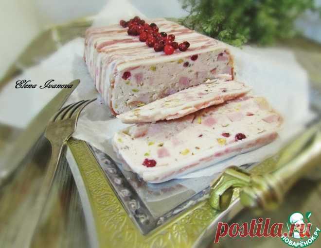 Куриный террин с брусникой и фисташками – кулинарный рецепт