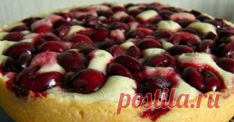 Заливной пирог с вишней Этот невероятно вкусный пирог с вишней получится как из замороженной ягоды, так и из свежей без косточек!