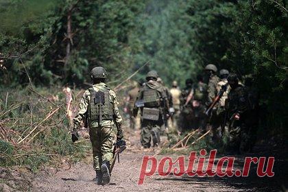 Российские войска поразили пункт бригады ВСУ на территории ДНР. Российские войска поразили пункт управления 72-й механизированной бригады Вооруженных сил Украины (ВСУ) в Донецкой народной республике, сообщило Минобороны России. Помимо этого, Конашенков сообщил об уничтожении радиолокационной станции обнаружения, опознавания и сопровождения воздушных целей СТ-68 под Николаевом.