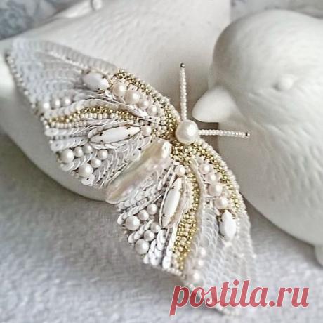 Красивые вышитые брошки-бабочки