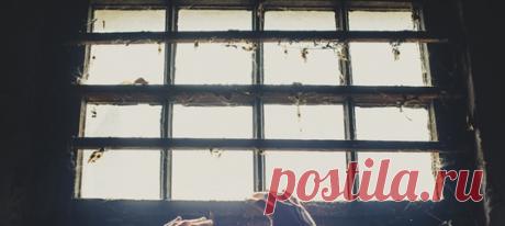 Распространение Covid-19 заставило людей по всему миру ограничиться своим жилищем и отказаться от прогулок на свежем воздухе. Можем ли мы избежать упадка сил во время самоизоляции? Нельсон Мандела, лидер освободительной борьбы в ЮАР и бывший боксер, сохранил хорошую физическую форму, будучи заключенным в течение 27 лет. Как ему это удалось? #коронавирус #познаниесебя #изоляция #снятиестресса #нельсонмандела