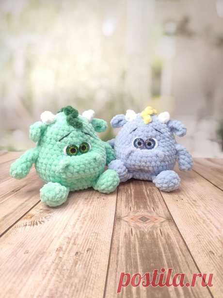 Сувенирный Дракончик крючком.