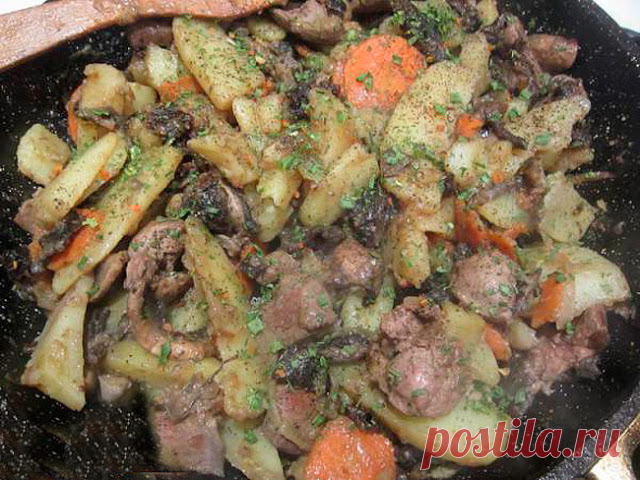 Жаркое из куриной печени, чернослива и грибов - Рецепт №1