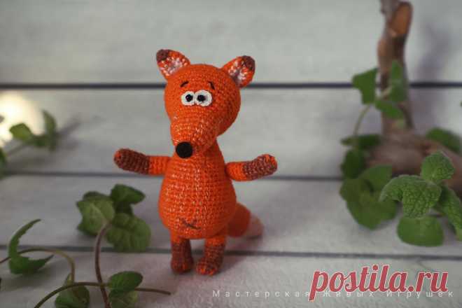 PDF Лиса и Ворона крючком. FREE crochet pattern; Аmigurumi toy patterns. Амигуруми схемы и описания на русском. Вязаные игрушки и поделки своими руками #amimore - маленькая лиса с вороной, лисица, лисёнок и птица из обычной пряжи, лисичка.
