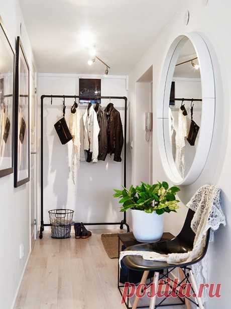 Cozy Attic Home - Artistic Odyssey