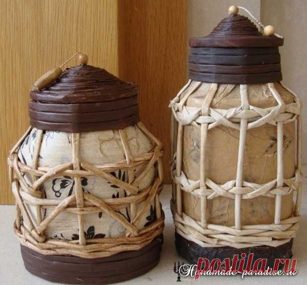 Фонарик из банки и газетных трубочек