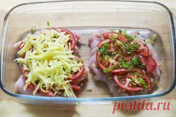 Куриная грудка под шубой: Лучший ужин для любимых 


Невероятно вкусно и красиво!









Ингредиенты:
Вам потребуется:Грудка куриная 2 штКартофель 3 штПомидор красный 2 штЛук репчатый 1 штШампиньоны свежие 2 штЛук зелёный 2 штСметана 25% 150 гСоль …