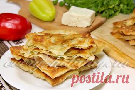 Плацинды с брынзой и зеленью