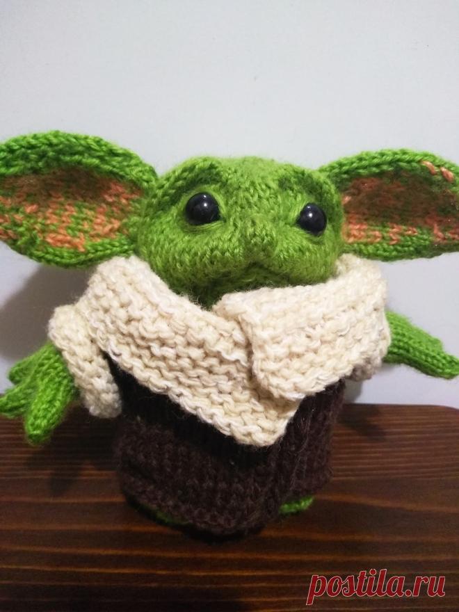 Малыш Йода - герой звездных войн
Вязаные игрушки - подарок любимым