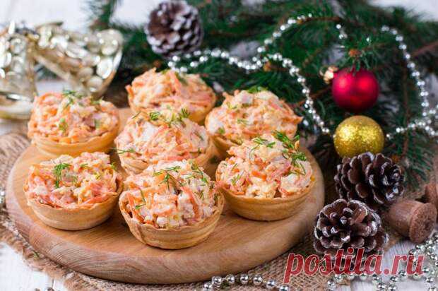 20 вкуснейших рецептов тарталеток на Новый год 2025 - Будет вкусно - Медиаплатформа МирТесен Самый простой способ разнообразить новогодний стол – это тарталетки со всеми возможными начинками. В нашей подборке ты найдешь рецепты тарталеток специально на Новый год 2025! Удивляй своих гостей богатством вкусов, идей и оригинальными закусками! 1. Тарталетки с тунцом, яйцами и огурцом Фото: - 5 ноября - 43448582356 - Медиаплатформа МирТесен