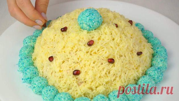 Салат «Шапка Снегурочки»- вкусный салат с оригинальным оформлением | Вкусно-ешка Пульс Mail.ru