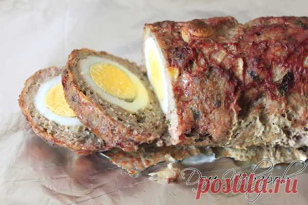 Мясной рулет с яйцом внутри - украшение стола