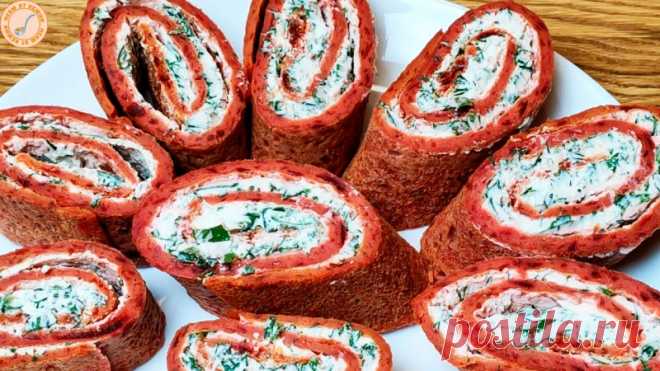 Свекольный рулет со сливочным кремом. Закусочный рулет можно готовить с любой начинкой. Он получается очень красивым, нежным и вкусным. Эта закуска удивит и приятно порадует Ваших родных и близких.Свекольный рулет со сливочным кремом: отварная свекла -300 г яйца - 4шт муки - 100 г соль - щепотка сметана - 2 ст.л разрыхлитель...