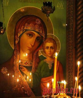Больница. Кабинет. Икона. 
(Немалый риск в безбожный год!) 
Врач делал три земных поклона, 
И шел на утренний обход. 
– Две операции сегодня? 
Одна серьезнее другой? 
Что ж, если воля есть Господня, 
То будет и конец благой! 
И было так! 
Гадали люди –
Секрет таких успехов в чем? 
А был ответ в том давнем чуде: 
Он – православным был врачом. 
Больница. Кабинет. Икона. 
(Без риска в нынешний наш год) 
Врач сделал три земных поклона, 
И начал утренний обход. 
Незримо благодать Господня
Роняет