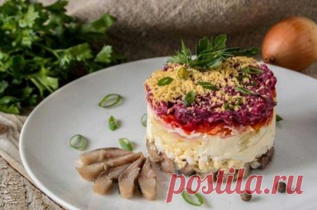 Салат с копченой рыбой под шубой — БЛИНЧИК