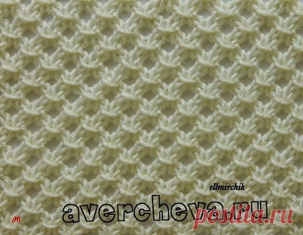 Узор Сеточка с перекидами Елены Аверчевой Этот узор односторонний. Кол-во петель кратно 3+ 2 кромочные. ОПИСАНИЕ: 1 ряд : [ перекрестить 3 лицевые петли с протяжкой влево : Вяжем 3 петли лицевыми, затем мы накидываем 1-ю петлю на 2-ю и 3-ю. Получается 2 петли из 3-х., 1 накид] повторять до конца ряда. 2 ряд: Все петли вязать изнаночными. 3 ряд: 1 лицевая [ 1 накид, перекрестить 3 петли с протяжкой влево ( см. выше)] повторять до конца ряда, в конце 2 лицевые. 4 ряд: Все пе...