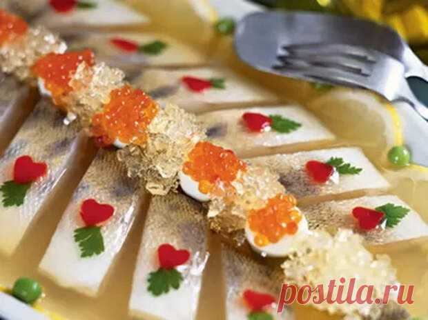 Готовим заливную рыбу: лучшее блюдо на Новогодний стол - Будет вкусно - 1 декабря - 43427390002 - Медиаплатформа МирТесен Новый год – это время, когда мне хочется удивлять гостей необычными и вкусными блюдами. Одним из таких является заливная рыба, которая не только удивит всех присутствующих, но и станет главным украшением праздничного стола. В этой статье я расскажу вам, как приготовить заливную рыбу, чтобы она - 1 декабря - 43427390002 - Медиаплатформа МирТесен