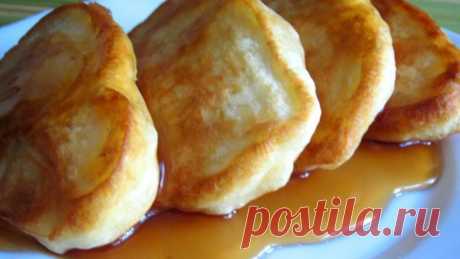 Пышные оладьи (оладушки) на кефире с яблоками