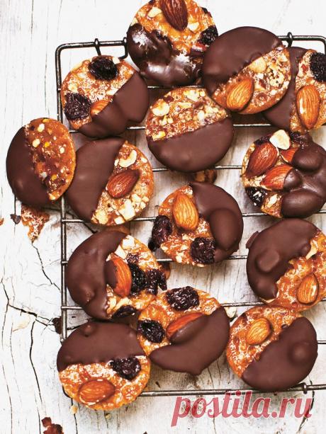 Мелочь, а приятно: 4 зимних десерта для праздничного стола | Glamour