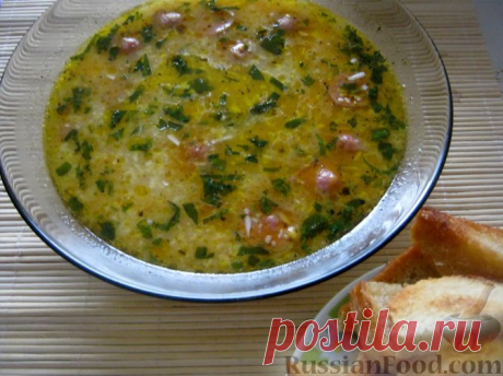 Рецепт: Сырный суп с сосисками на RussianFood.com
