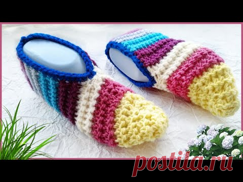 ЯРКИЕ ТАПОЧКИ-СЛЕДКИ СПИЦАМИ ИЗ ОСТАТКОВ ПРЯЖИ.МК ДЛЯ НАЧИНАЮЩИХ.