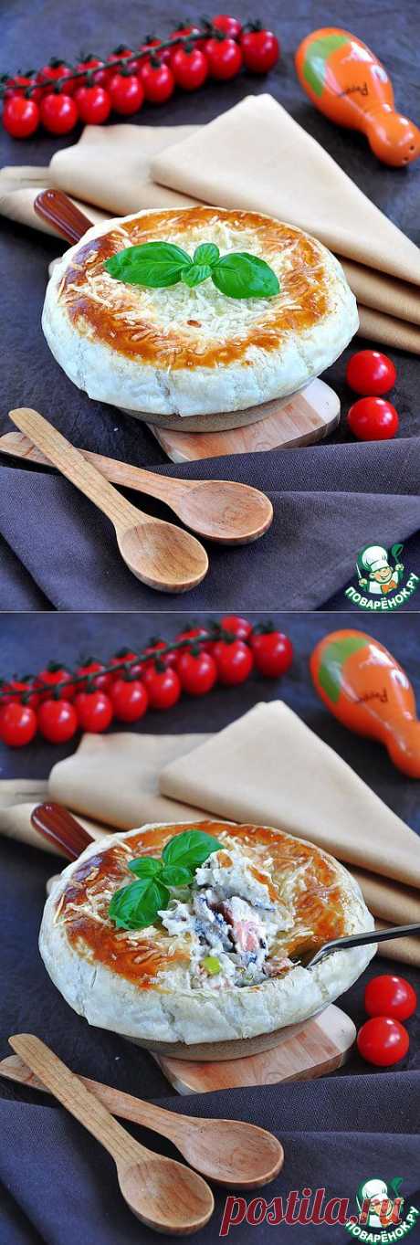 Порционный пирог из семги, грибов и риса в сковороде - кулинарный рецепт