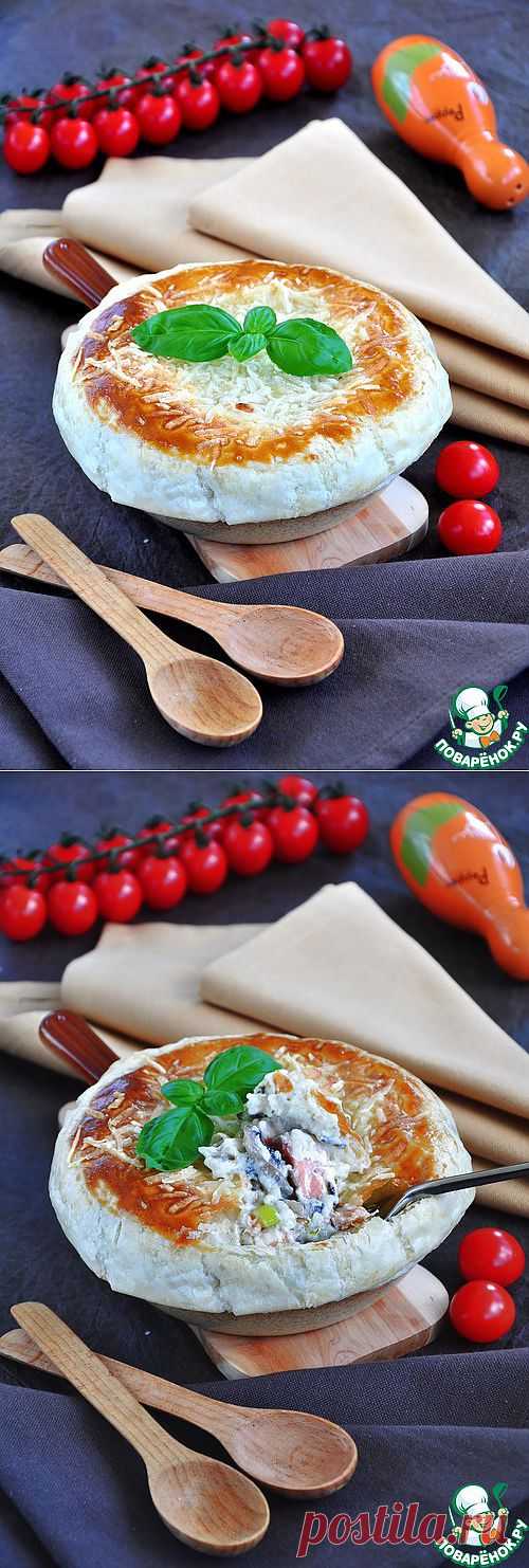 Порционный пирог из семги, грибов и риса в сковороде - кулинарный рецепт