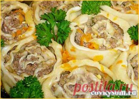 Очень ленивые пельмени 
Пельмени — блюдо вкусное и сытное, но для того чтобы насладиться домашними пельменями нужно изрядно потрудиться и потратить приличное количество времени, и поэтому чаще всего мы прибегаем к магазинны…