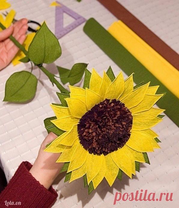 Подсолнух из гофробумаги