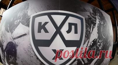 Зарипов объяснил, как может возникнуть проблема с клюшками на уровне КХЛ. Бывший хоккеист казанского «Ак Барса» и сборной России Данис Зарипов прокомментировал возможную проблему с клюшками в Континентальной хоккейной лиге (КХЛ). Читать далее