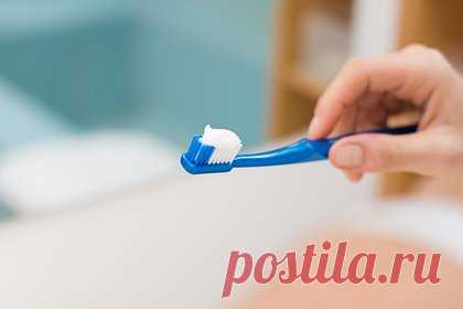 Публикующая необычные видео на OnlyFans девушка назвала самые странные запросы. 30-летняя жительница Великобритании, которая публикует на платформе OnlyFans, специализирующейся на эротическом контенте, видео без сексуального подтекста, рассказала, с какими необычными запросами подписчиков ей приходилось сталкиваться. Так, один из подписчиков попросил ее одеться в костюм черники и станцевать.