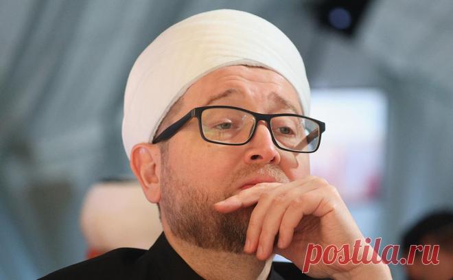 Муфтий Москвы предупредил о последствиях запрета никаба в России. Попытки запретить никаб будут выглядеть «как явный акт нарушения норм светского права и Конституции», сказал муфтий Москвы. Глава СПЧ Фадеев ранее говорил, что этот исламский элемент одежды в России должен быть запрещен