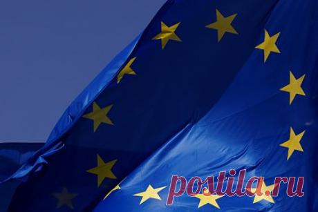 Глава Еврокомиссии высказалась о сроках вступления Украины в ЕС. Сроки вступления Украины в Европейский союз зависят от самого Киева. Об этом заявила глава Европейской комиссии Урсула фон дер Ляйен. Она напомнила, что существуют критерии, касающиеся судебной системы, правопорядка и экономической готовности страны к вступлению в объединение.