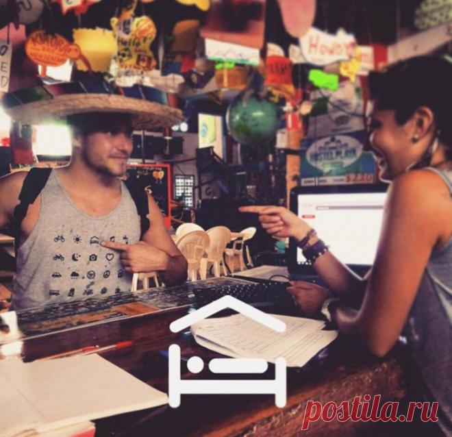 Футболка с иконками для путешествий