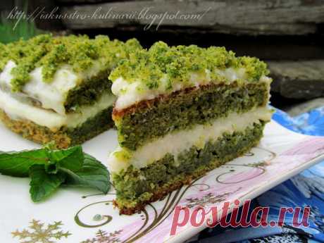 Постигая искусство кулинарии... : Торт из шпината (Ispanaklı Pasta). Необыкновенно вкусный, нежный и такой красивый тортик!!! Структура коржа очень сочная и немного рассыпчатая, вкуса шпината совсем не чувствуется.