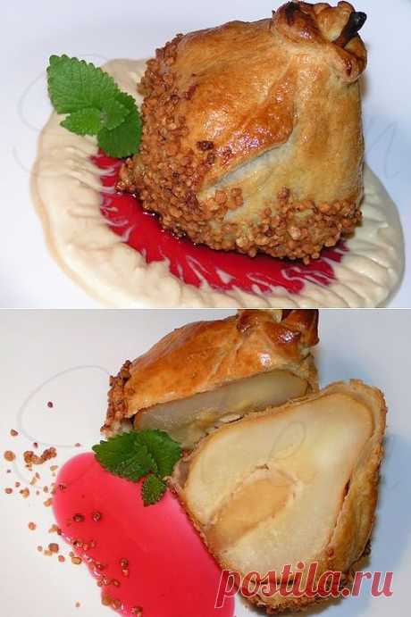 Фаршированные марципаном груши в домашнем халатике.