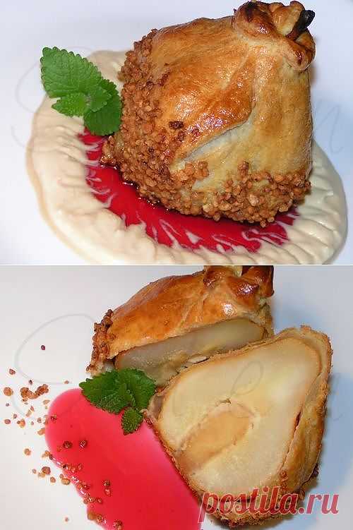 Фаршированные марципаном груши в домашнем халатике.